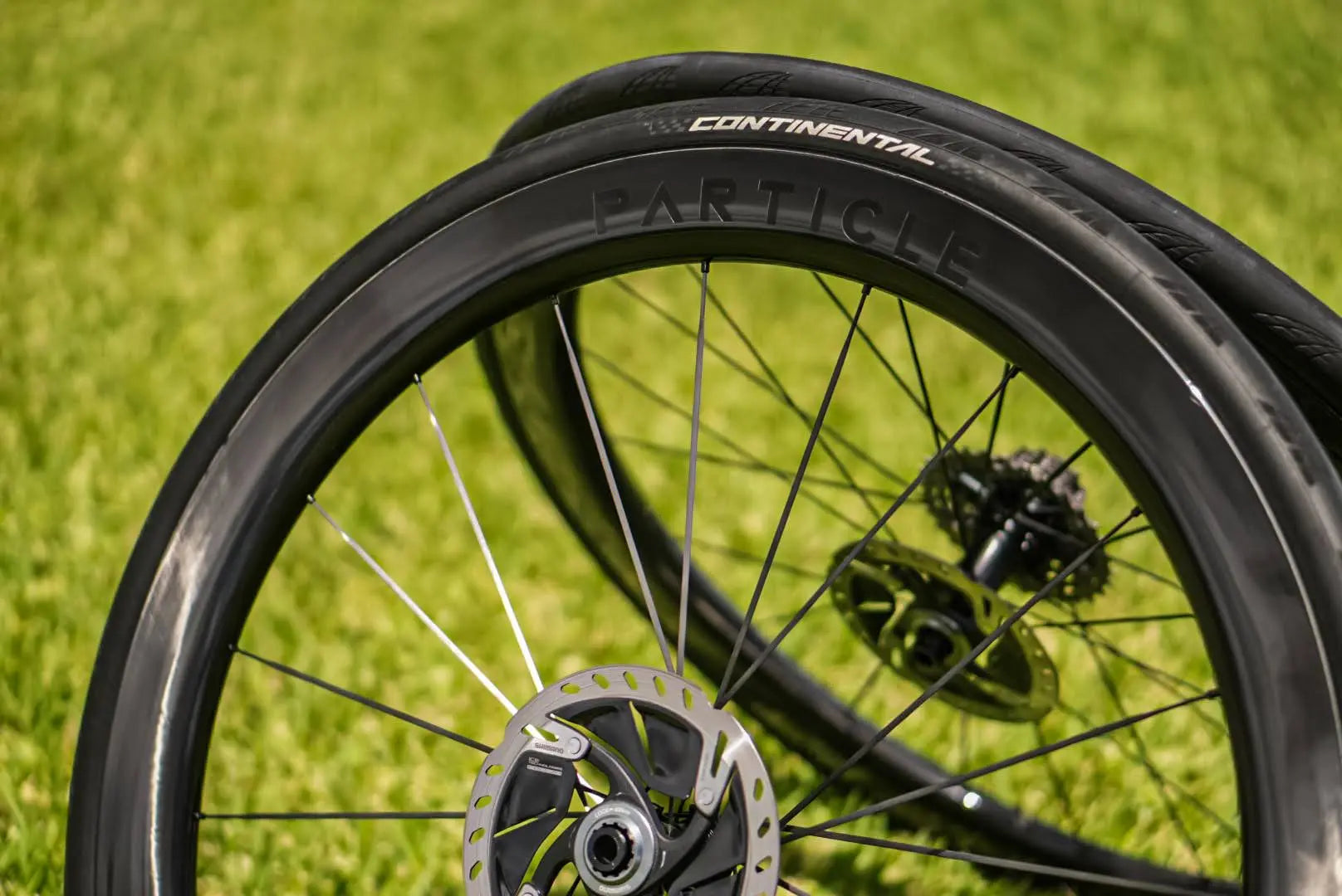 carbon vs alloy wheels